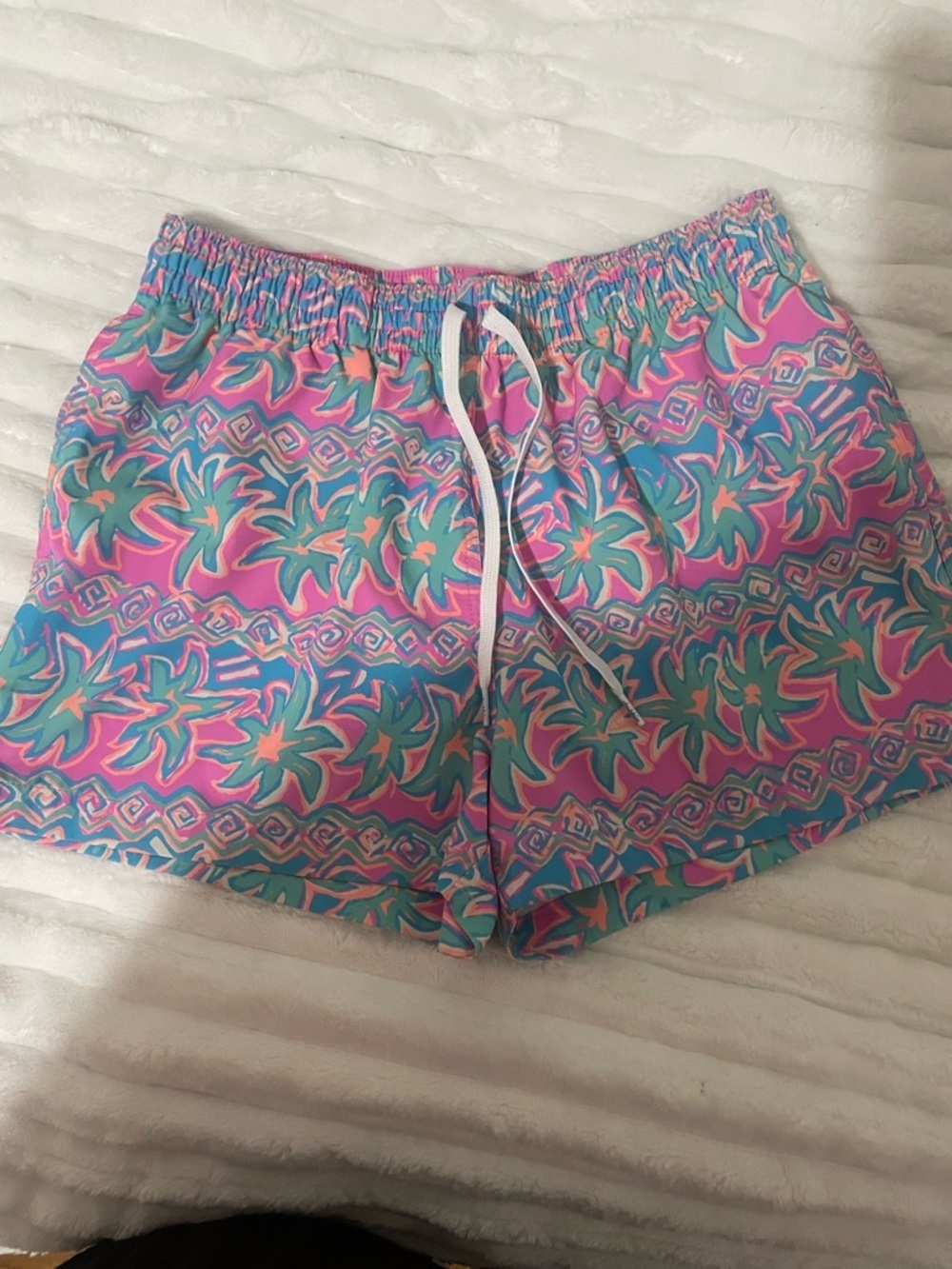 chubbies Pink & Teal Tropical Print Elastic-Waist Shorts